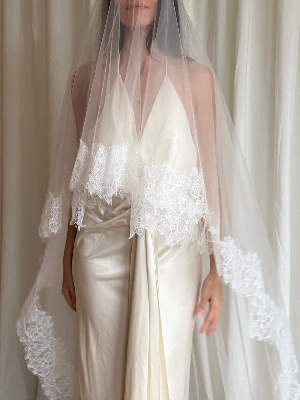 LACE TRIM DROP VEIL