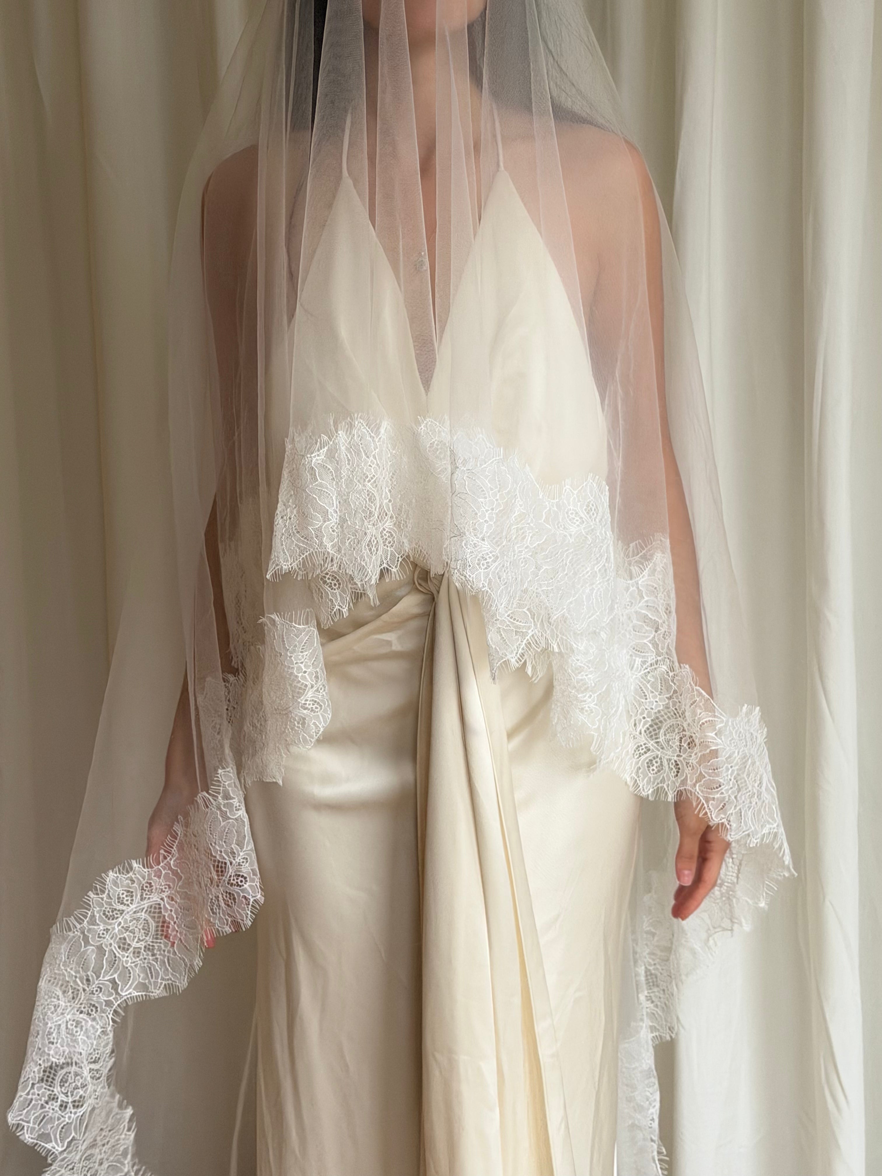 LACE TRIM DROP VEIL