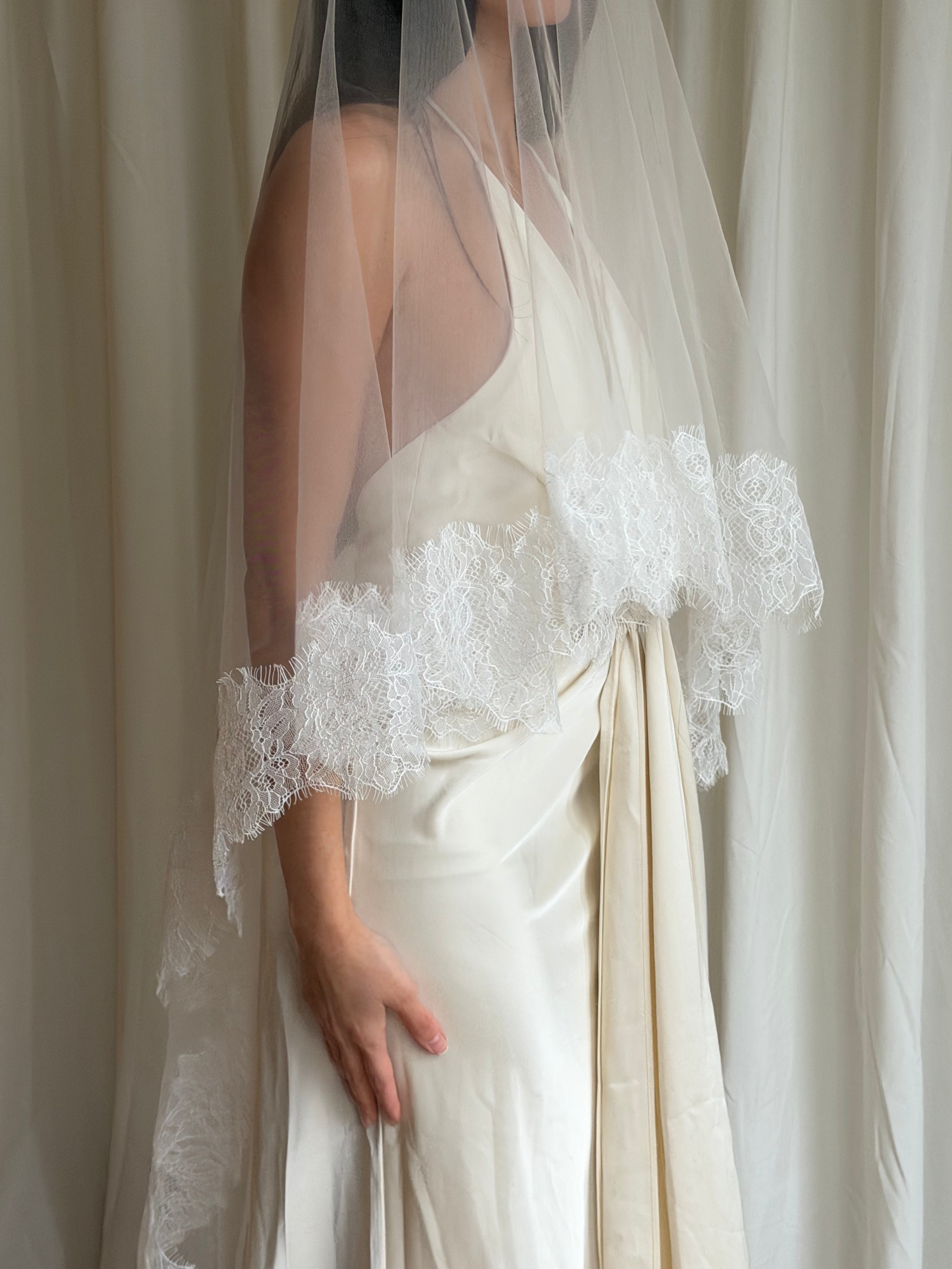 LACE TRIM DROP VEIL