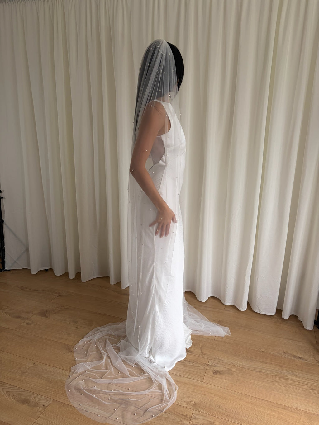 PEARL VEIL