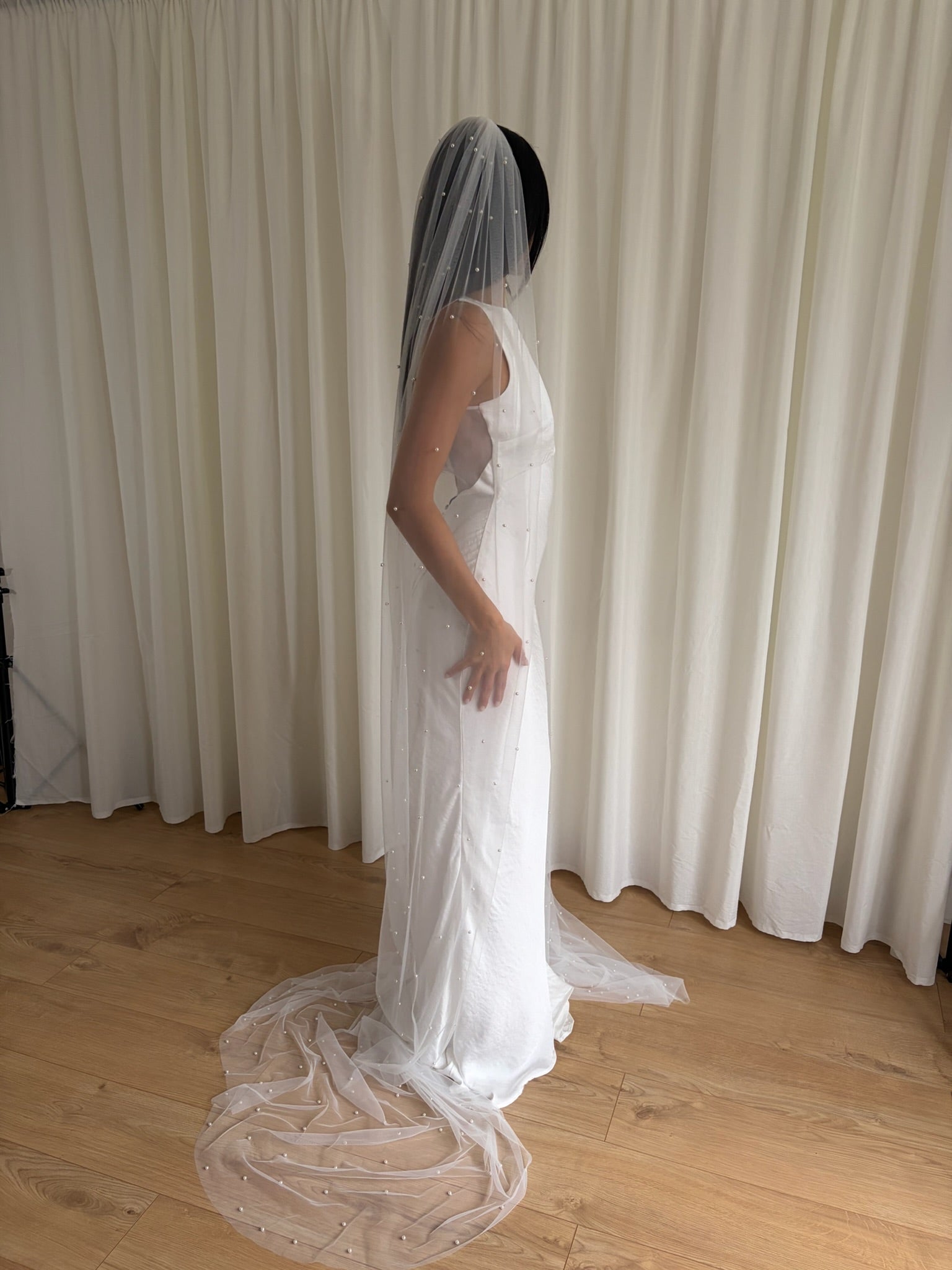 PEARL VEIL