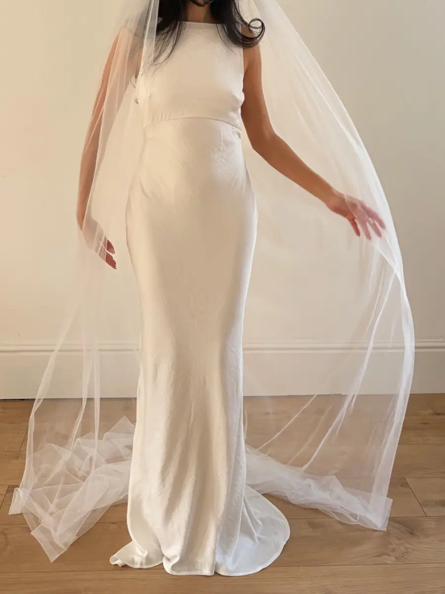 Timeless classic simple signature soft tulle wedding veil