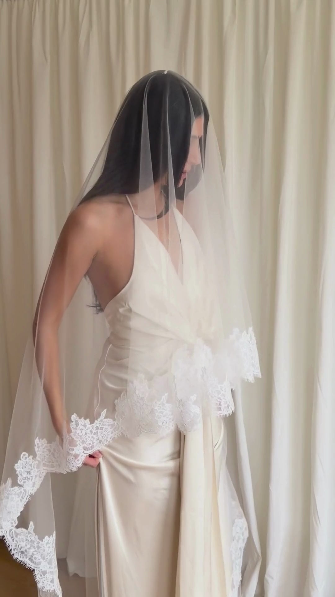 LACE TRIM DROP BLUSHER VEIL