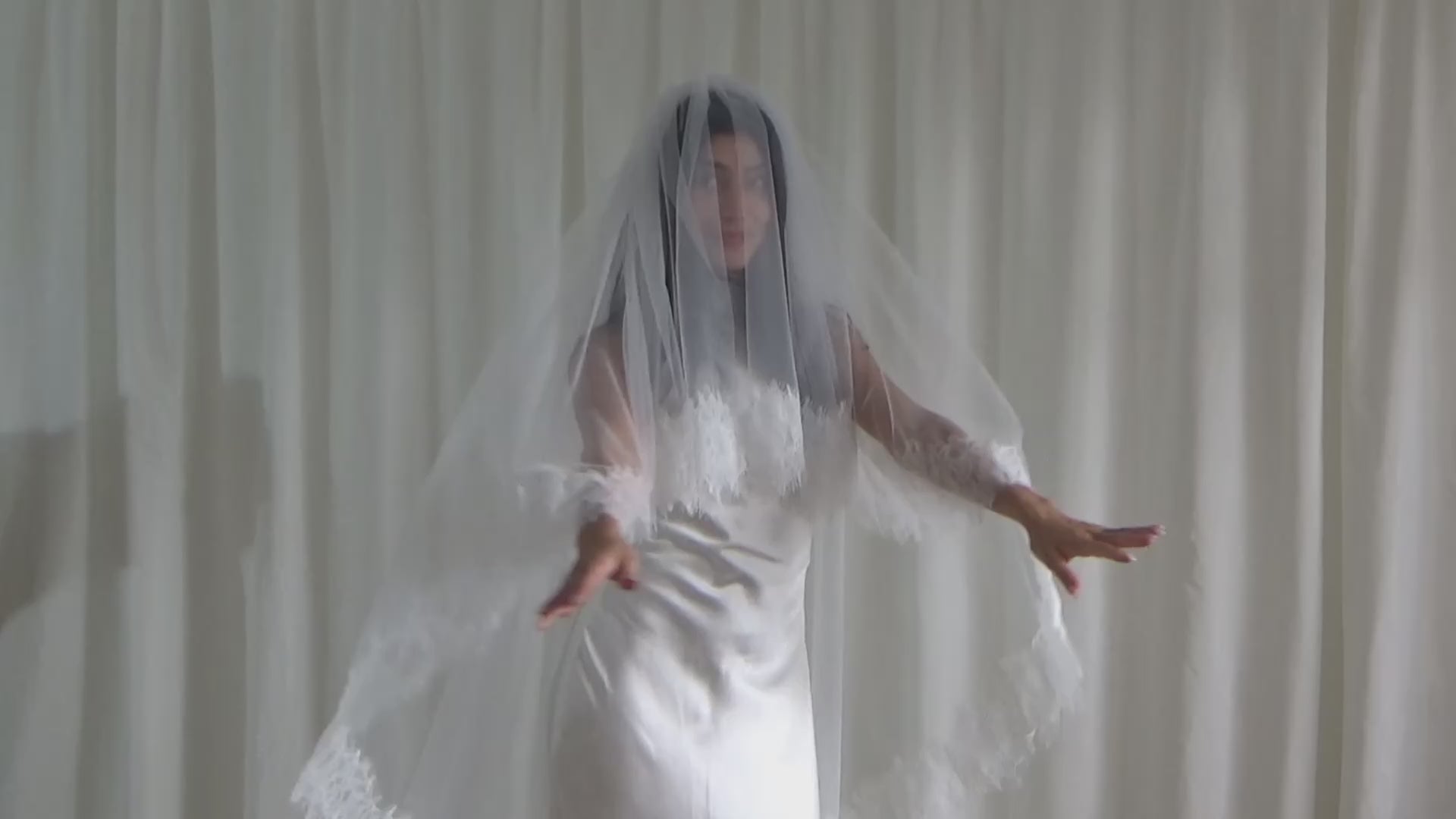 Bryde reimagines veil shopping—like never before. Veils that put you first. Romance-infused, timeless by design, and made to complete your gown. Soft flowing veils.